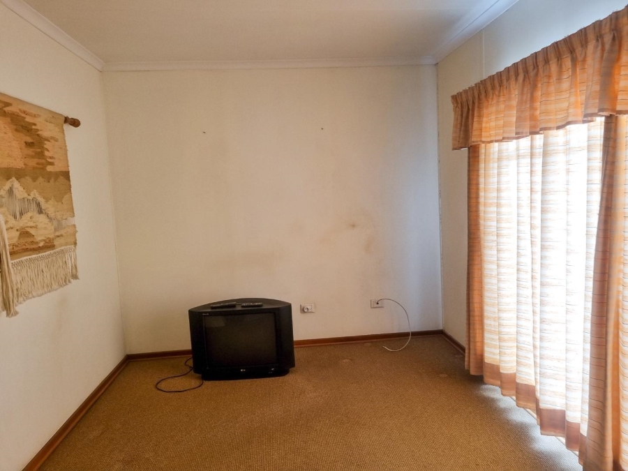 4 Bedroom Property for Sale in Paul Roux Free State